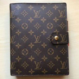 Louis Vuitton GM Monogram Large Ring Agenda